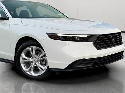 New 2025 Honda Accord LX image 2