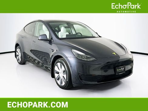 Used 2024 Tesla Model Y Long Range image 1