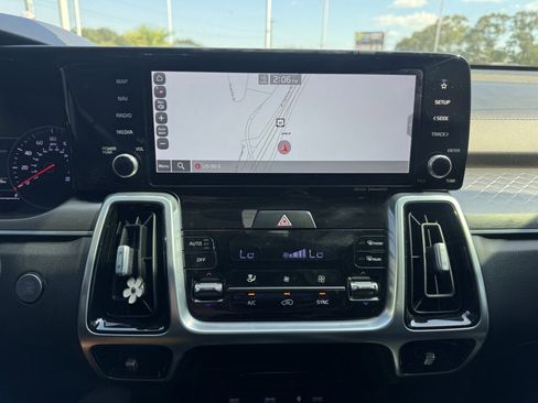 Used 2022 Kia Sorento SX image 30