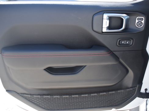 New 2025 Jeep Gladiator Rubicon w/ Convenience Group image 13