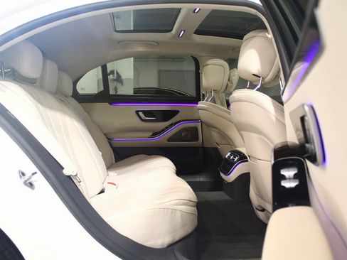 Used 2022 Mercedes-Benz S 500 4MATIC image 25