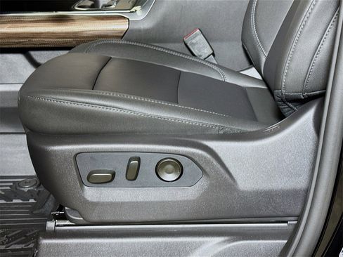 New 2026 Chevrolet Silverado 2500 LT image 17