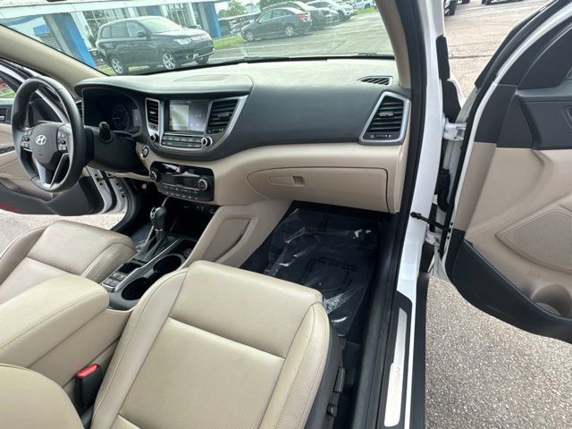 Used 2017 Hyundai Tucson Limited w/ Cargo Package AWD/4WD image 16