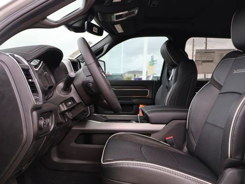 New 2026 RAM 2500 Laramie AWD/4WD image 9