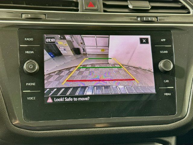Certified 2024 Volkswagen Tiguan SE AWD/4WD image 13