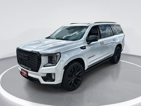 Used 2024 GMC Yukon Denali w/ Advanced Technology Package AWD/4WD image 1