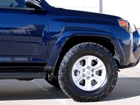 Used 2022 Toyota 4Runner SR5 Premium image 28