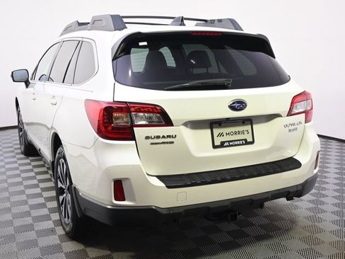 Used 2016 Subaru Outback 3.6R Limited AWD/4WD image 4
