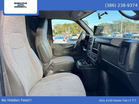 Used 2014 Chevrolet Express 3500 Extended image 12