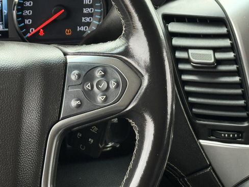 Used 2020 Chevrolet Suburban LT image 16