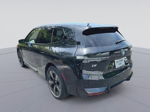 Used 2024 BMW iX xDrive50 w/ Premium Package AWD/4WD image 27