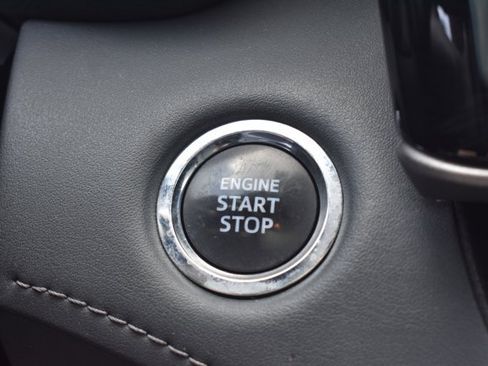 Used 2023 Toyota Highlander XLE FWD image 31