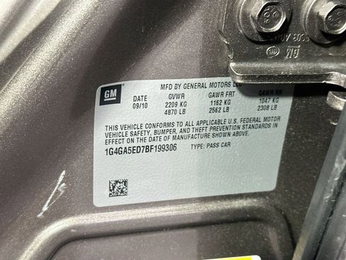 Used 2011 Buick LaCrosse CX image 36