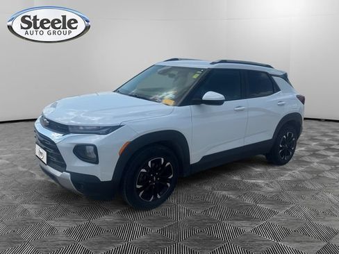 Used 2023 Chevrolet TrailBlazer LT FWD image 1