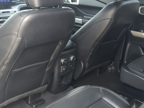 Used 2021 Ford Explorer XLT w/ Equipment Group 202A image 24