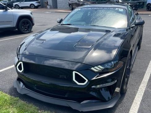 Used 2019 Ford Mustang GT Premium w/ GT Performance Package RWD image 3