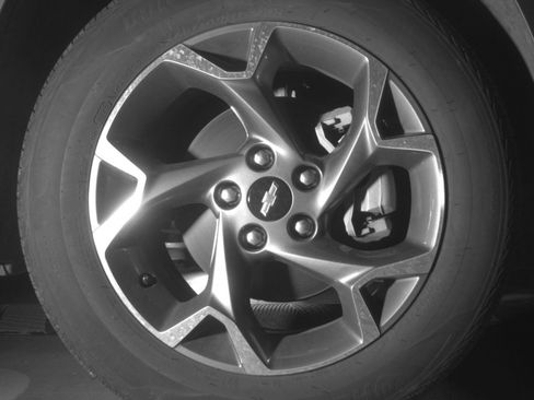 Used 2025 Chevrolet Trax LT w/ LT Convenience Package FWD image 16