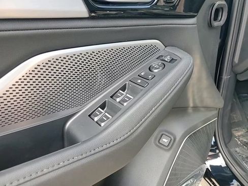 Used 2026 Acura MDX SH-AWD image 13