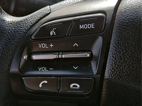 Used 2019 Hyundai Veloster 2.0 FWD image 22