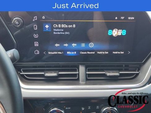 Used 2024 Chevrolet Trax LT w/ Sunroof Package image 7