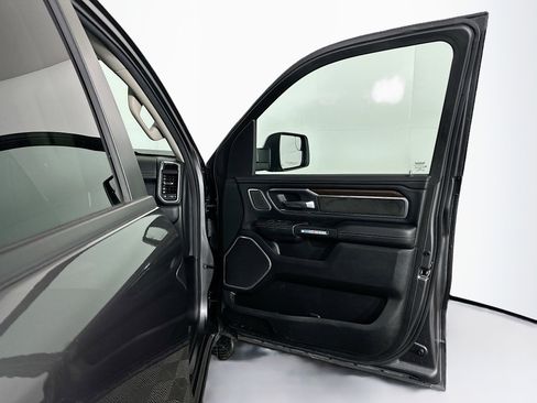 Used 2022 RAM 1500 Laramie image 32