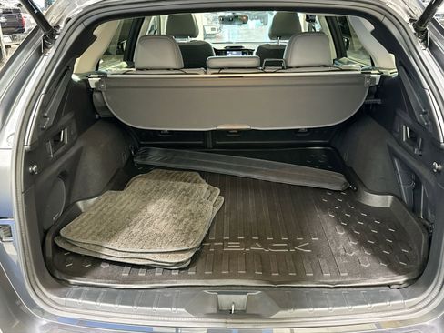 Used 2020 Subaru Outback Limited image 36