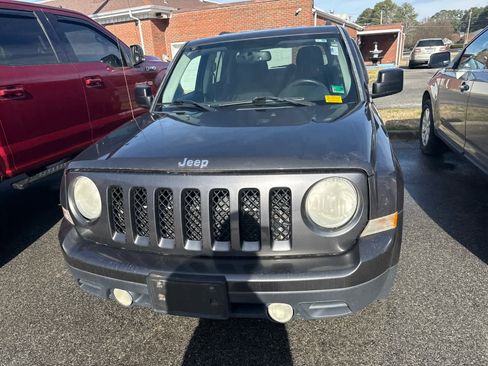 Used 2014 Jeep Patriot Latitude image 8