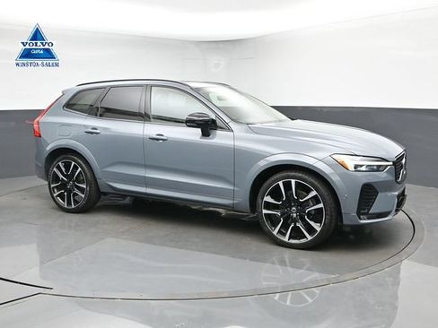 Used 2023 Volvo XC60 B5 Ultimate w/ Climate Package FWD image 1