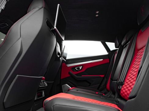 Used 2020 Lamborghini Urus image 38