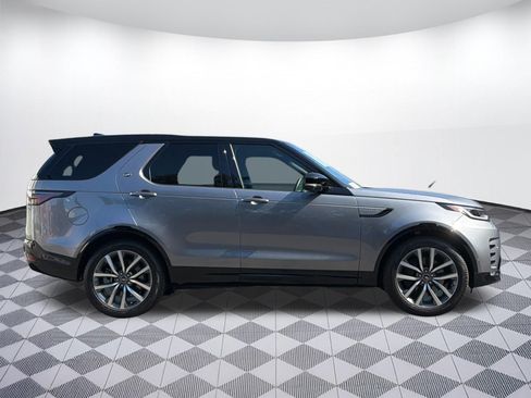 Used 2025 Land Rover Discovery Dynamic SE AWD/4WD image 8