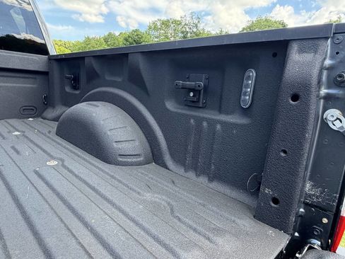 Used 2017 Ford F250 Lariat w/ Lariat Ultimate Package AWD/4WD image 7