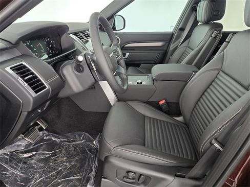 New 2026 Land Rover Discovery Limited Edition image 10