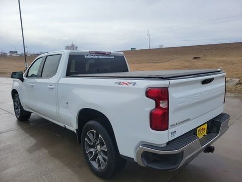 Used 2023 Chevrolet Silverado 1500 LT w/ Protection Package AWD/4WD image 4