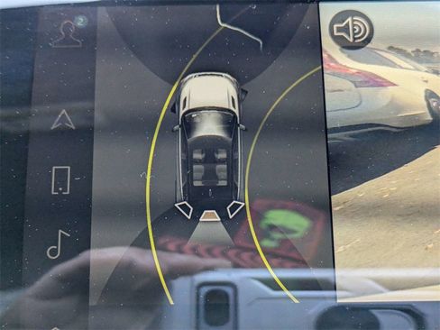 Used 2022 Land Rover Range Rover Evoque R-Dynamic S image 26