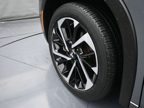 Used 2022 Mitsubishi Outlander SEL image 37