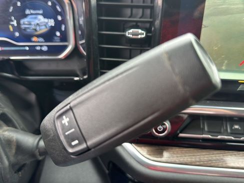 Used 2022 Chevrolet Silverado 1500 LT image 24