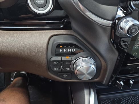 New 2026 RAM 1500 Laramie AWD/4WD image 25