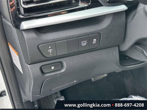 Certified 2020 Kia Niro LX image 18