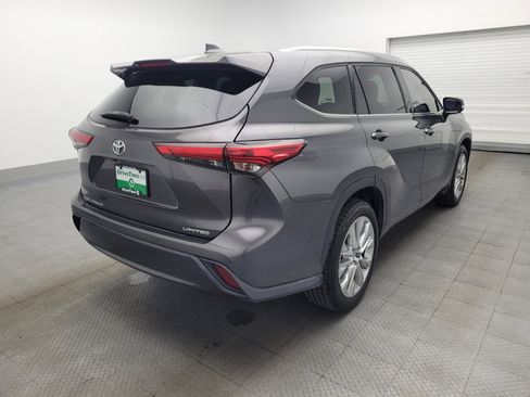 Used 2020 Toyota Highlander Limited image 9