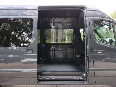 Used 2024 Mercedes-Benz Sprinter 3500 w/ Parking Package image 37