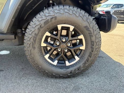 Used 2026 Jeep Gladiator Rubicon AWD/4WD image 29