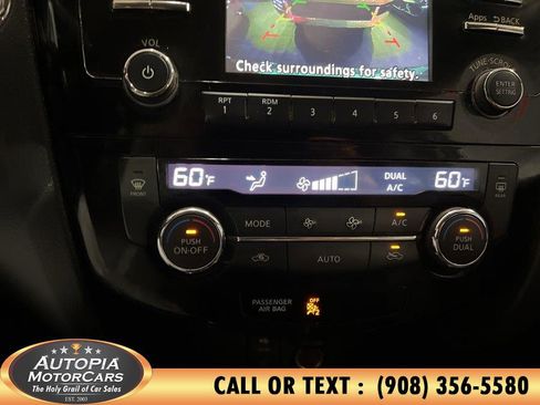 Used 2016 Nissan Rogue SV AWD/4WD image 28