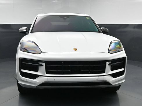 Used 2024 Porsche Cayenne S AWD/4WD image 13