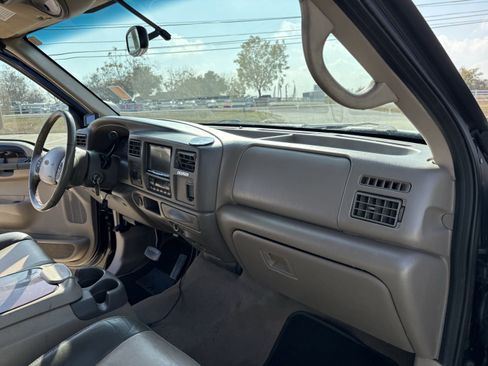 Used 2002 Ford Excursion Limited image 15
