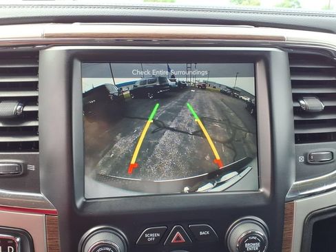 Used 2017 RAM 1500 Laramie AWD/4WD image 7