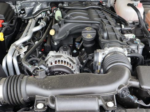 Used 2025 Jeep Wrangler Unlimited Rubicon AWD/4WD image 45