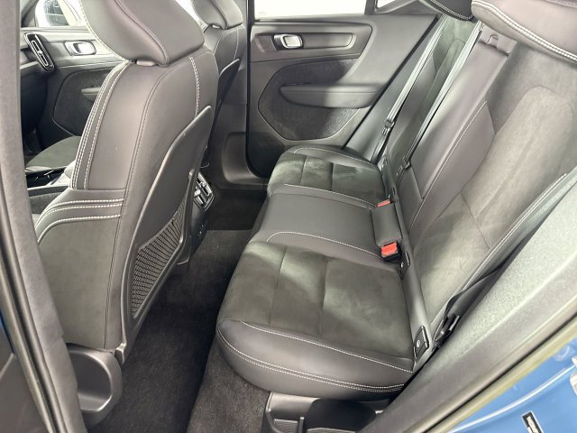 Used 2023 Volvo XC40 Recharge Plus AWD/4WD image 22