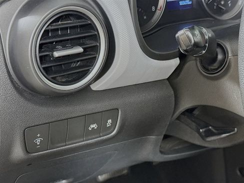 Used 2020 Hyundai Kona SE AWD/4WD image 10