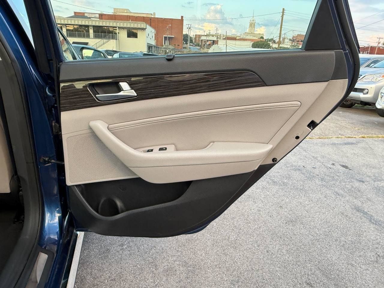 Used 2015 Hyundai Sonata Limited FWD image 27