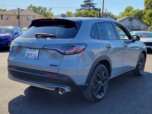 Used 2024 Honda HR-V Sport image 4